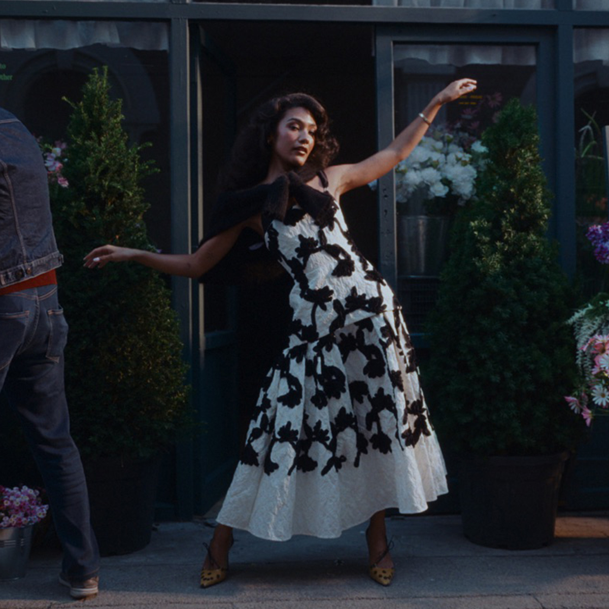 دانلود آهنگ اولیویا دین به نام سو ایزی (تو فال ان لاو)